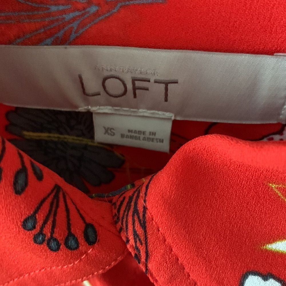 Loft red floral camp shirt - Picture 2 of 4